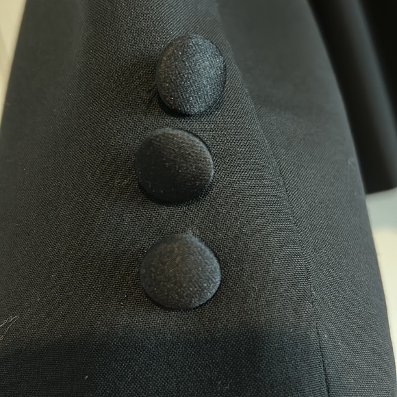 After six women’s tuxedo. Italian fabric - Picture 5 of 9